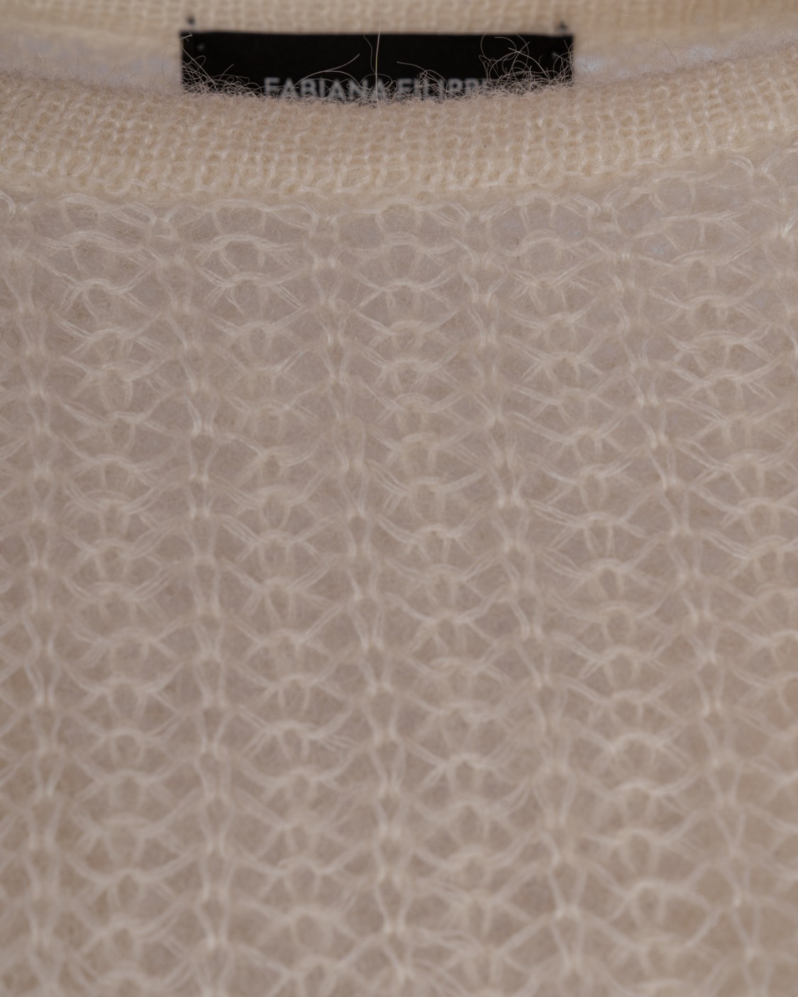 shop FABIANA FILIPPI  Pull: Fabiana Filippi maglia.
Girocollo.
Fondo e polsini a coste.
Vestibilità regolare.
Tessuto: 35% Mohair 35% Alpaca 30% Poliammide.
Fabbricato in Italia.. MAD213F061V112-094 number 2088873